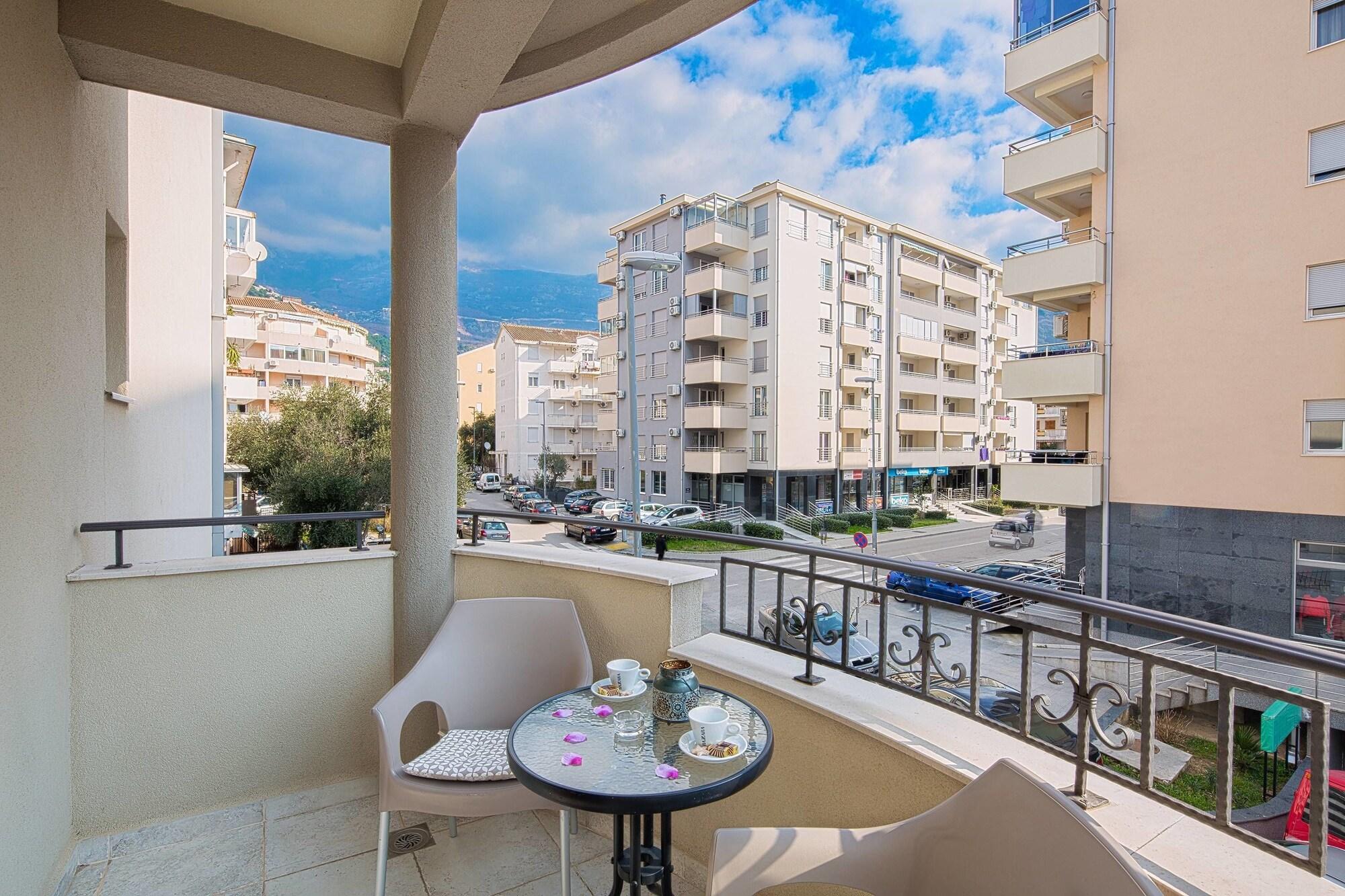 Le Marc Guest House Будва Екстериор снимка