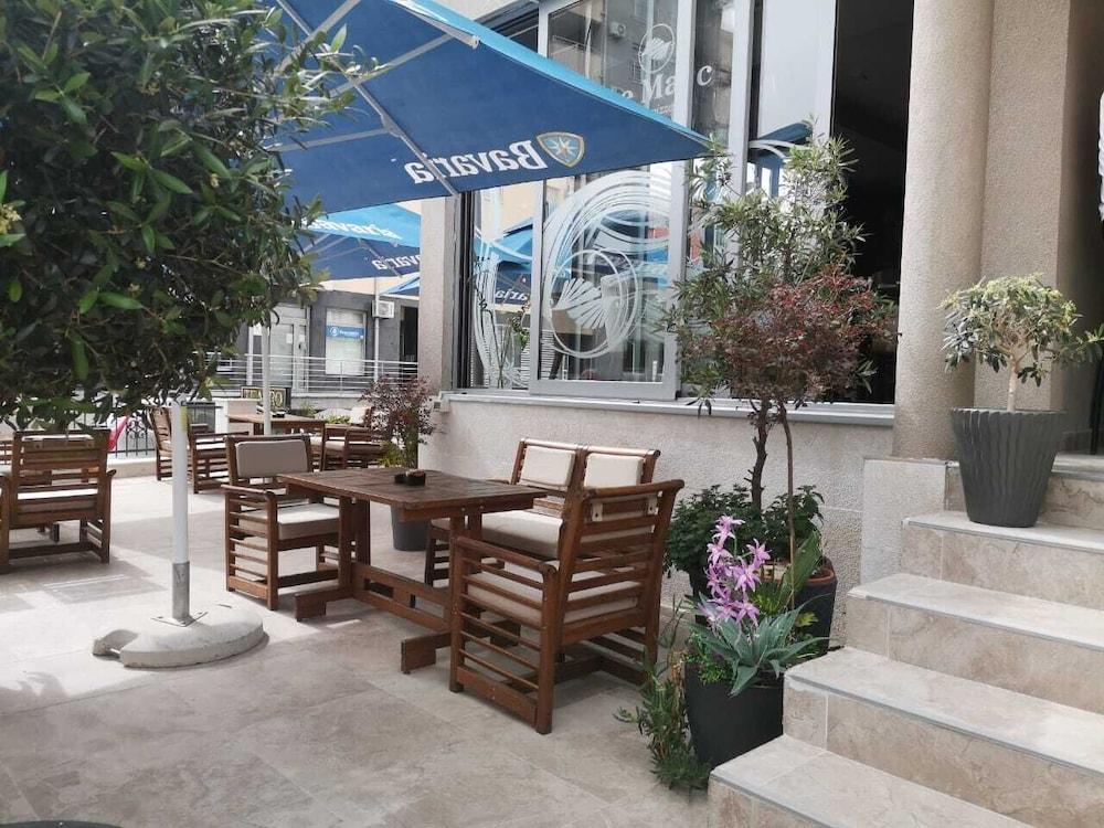 Le Marc Guest House Будва Екстериор снимка