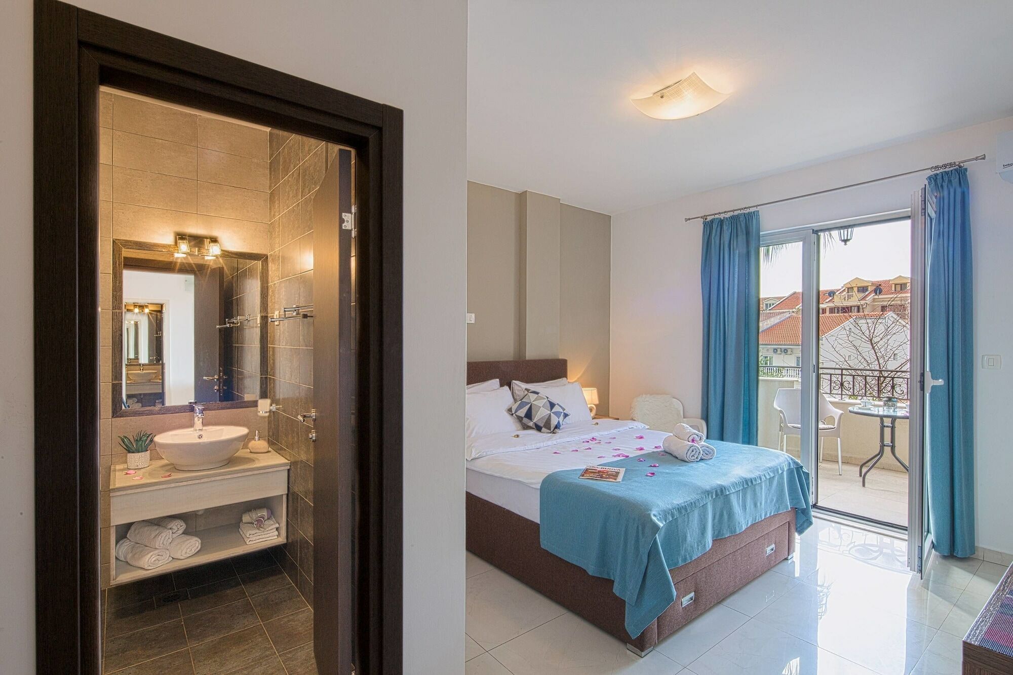 Le Marc Guest House Будва Екстериор снимка