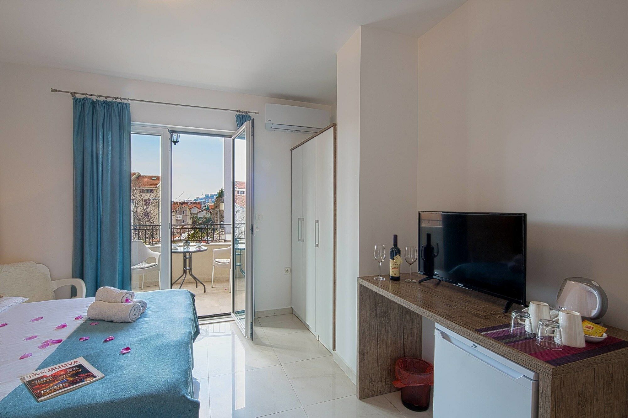 Le Marc Guest House Будва Екстериор снимка