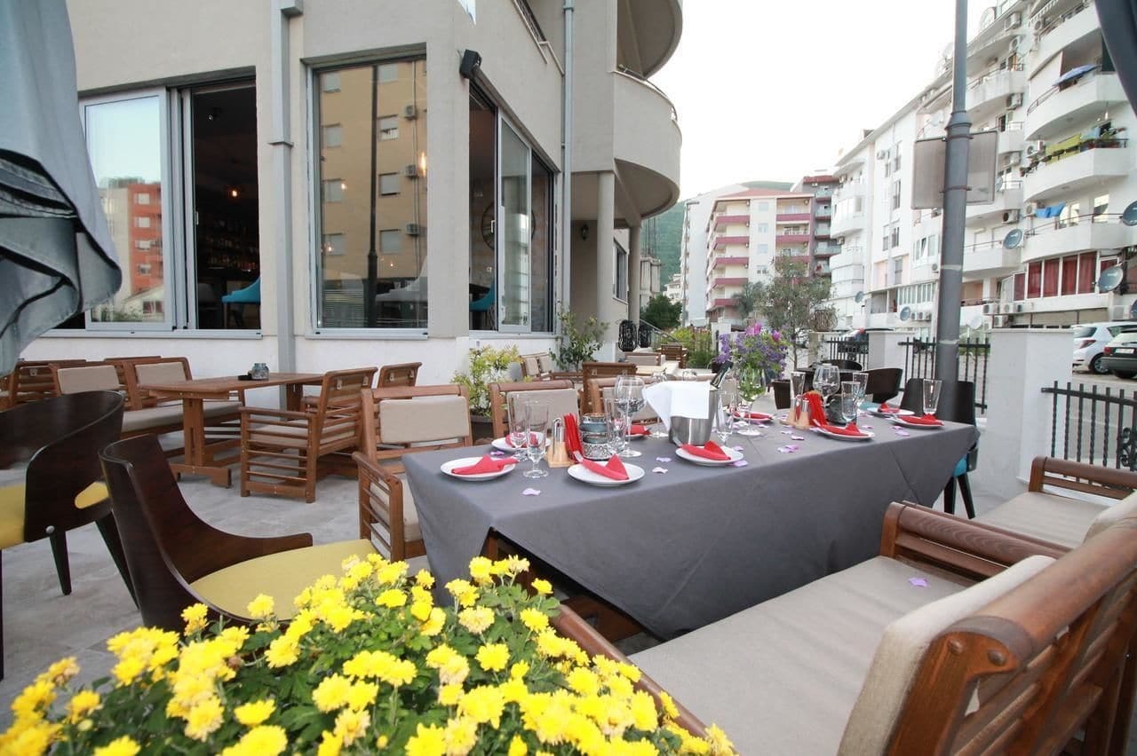 Le Marc Guest House Будва Екстериор снимка